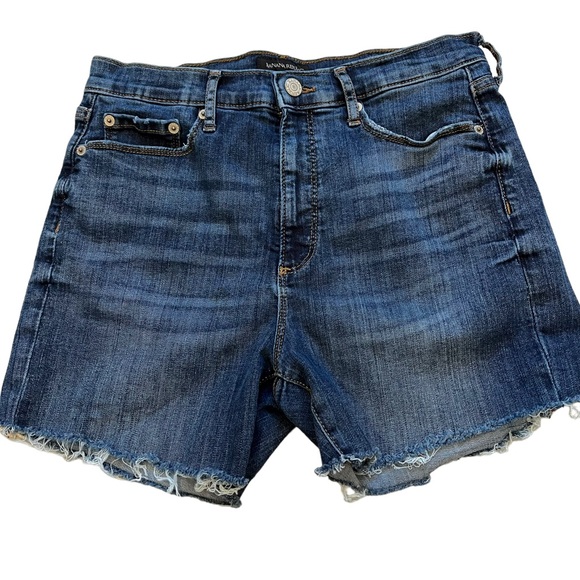 Banana Republic Factory Denim Short - Picture 7 of 10